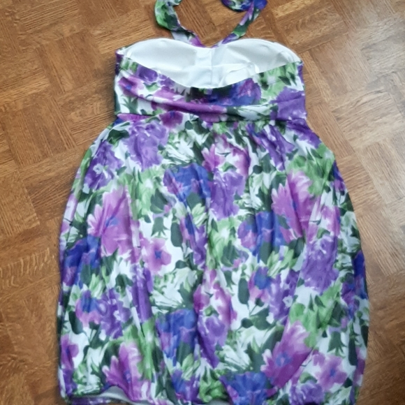 Dress - Picture 4 of 5